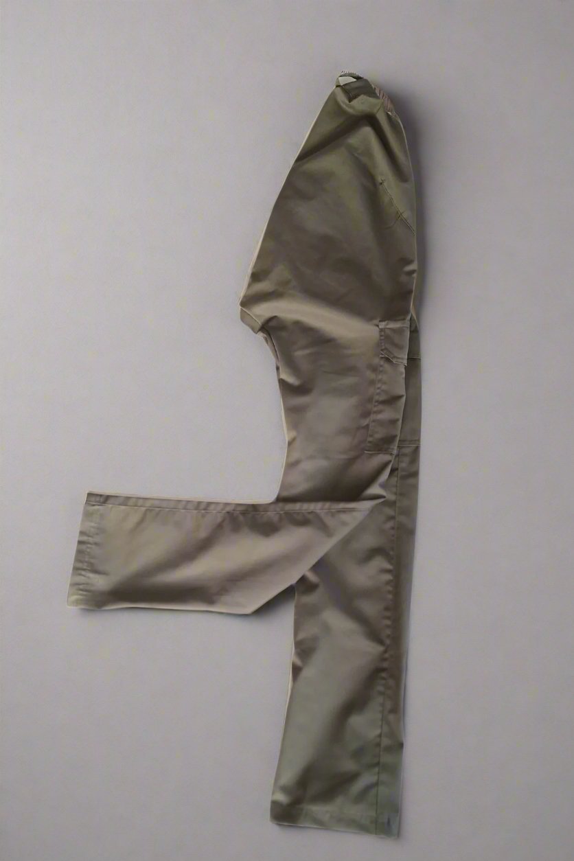 Men's cargo pants with side pockets, wheelchair adapted, army green